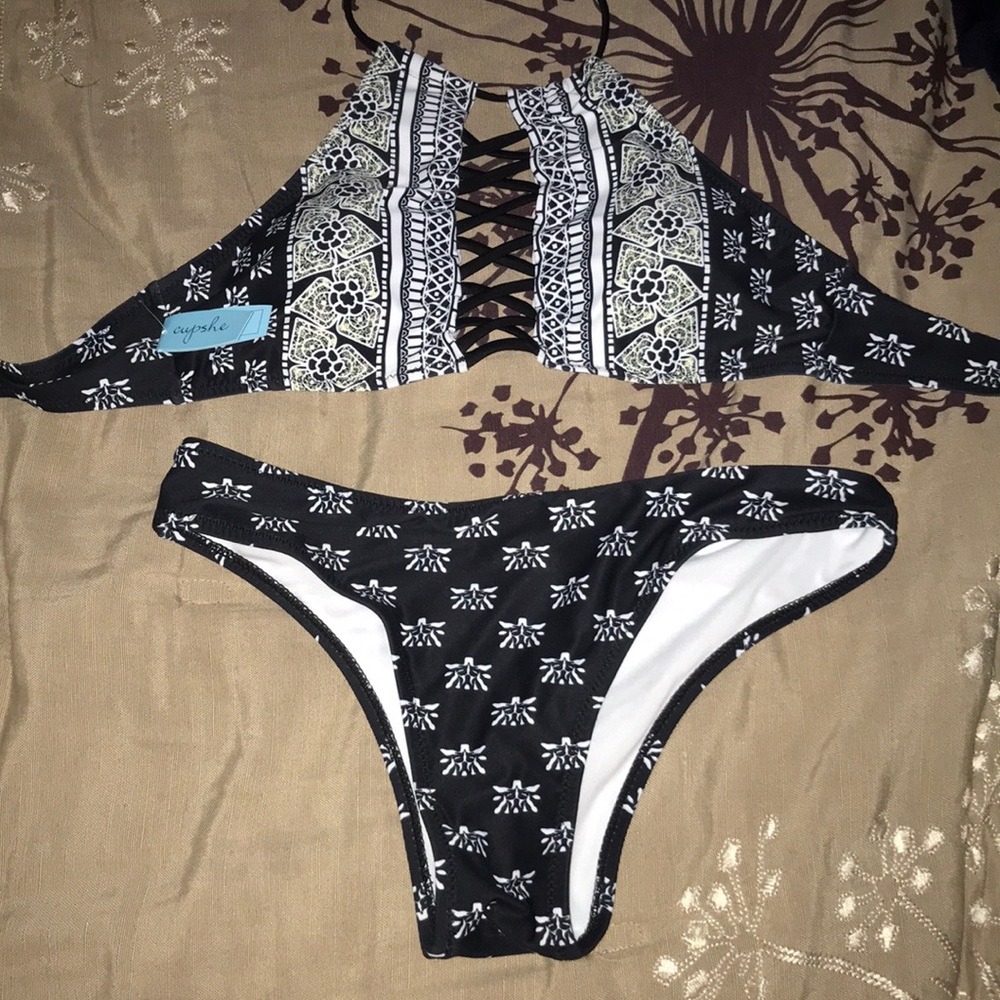 Cupshe Bikini (NWT)